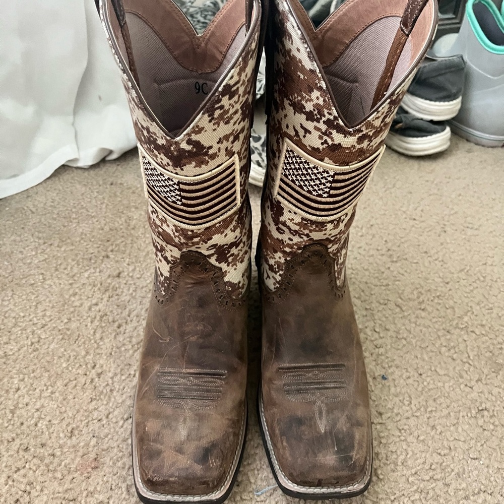 Ariat Women's ROUND UP PATRIOT Boot
